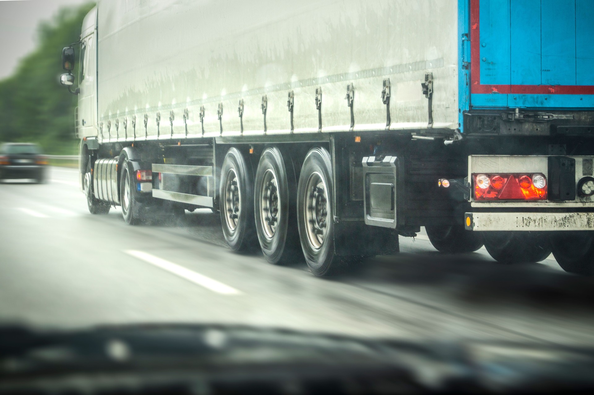 freigtliner truck with air brake system serviced by Alberts Road Service