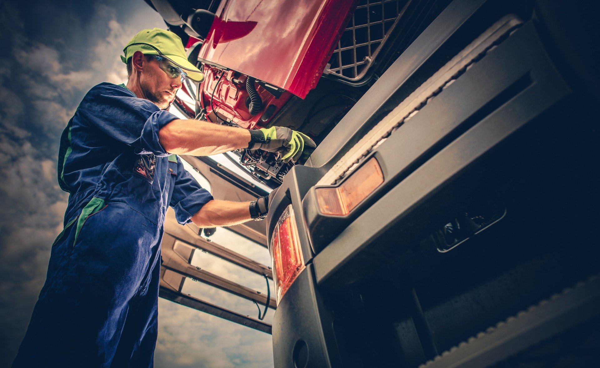 Semi Truck electrical repair by alberts road service